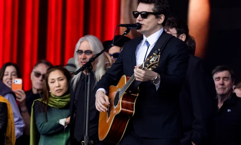 See John Mayer Perform Emotional 'Ripple' at Bob Weir's Public Memorial