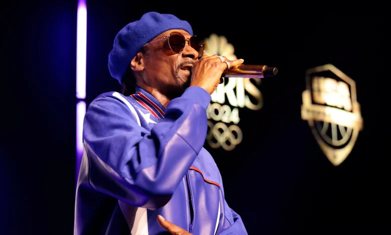 Snoop Dogg to join broadcast team for Warriors-Clippers on Peacock tonight