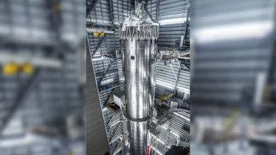 SpaceX stacks Super Heavy booster ahead of Starship megarocket's 12th test flight