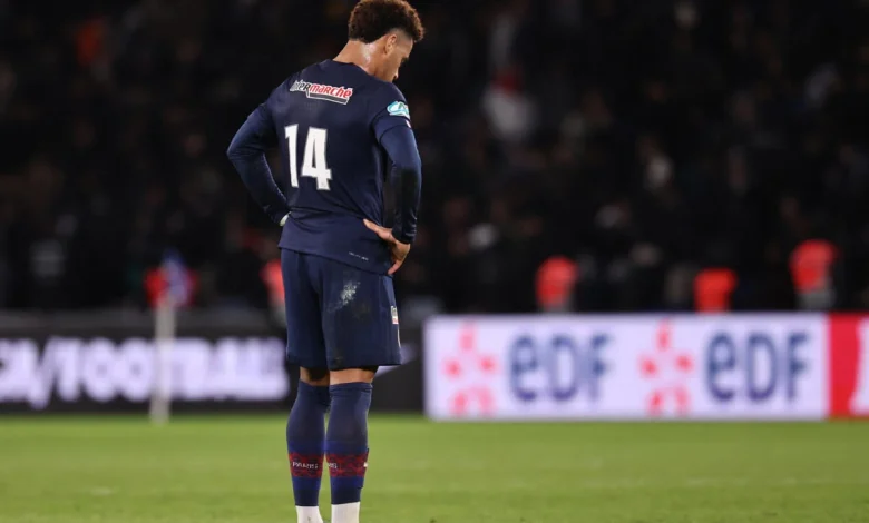 Sports - Ligue 1 : battus en Coupe de France, le PSG et Lille s'affrontent pour rebondir