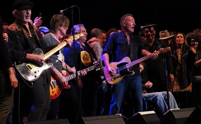 Springsteen criticizes ICE, dedicates 'The Promised Land' to Renee Good at Light of Day show