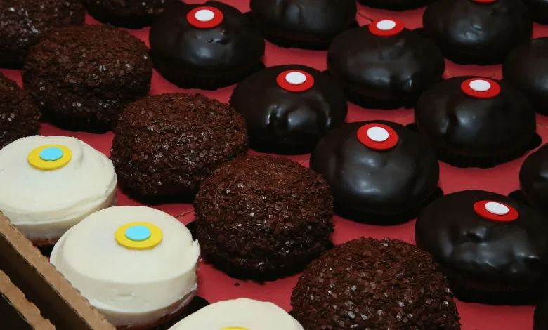 Sprinkles, known for celeb fans and cupcake ATMs, shuts down abruptly