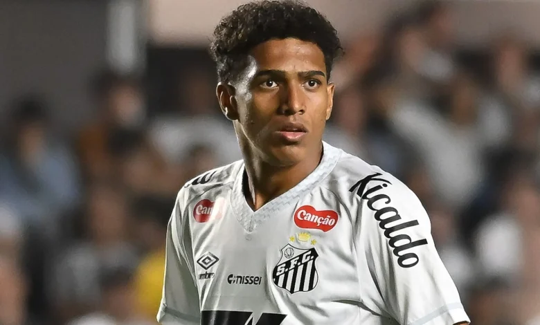 Spurs transfer news: Tottenham close to completing deal for Brazilian left-back Souza