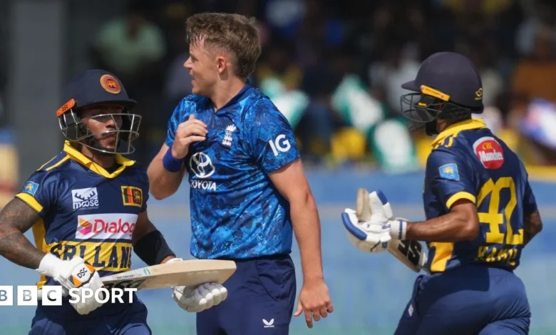 Sri Lanka vs England LIVE: Second ODI, Colombo - cricket score & updates