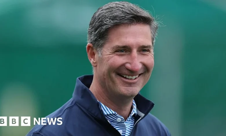 Starbucks scraps $250,000 cap on boss's use of company jet