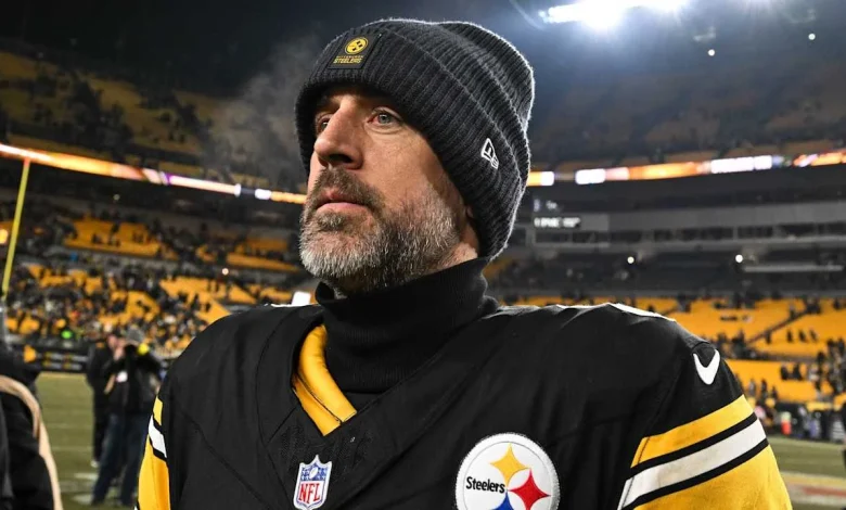 Steelers are open to bringing Aaron Rodgers back for 2026 season if he keeps playing