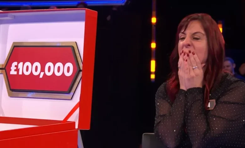Stephen Mulhern in disbelief as Deal or No Deal contestant loses £100,000 prize
