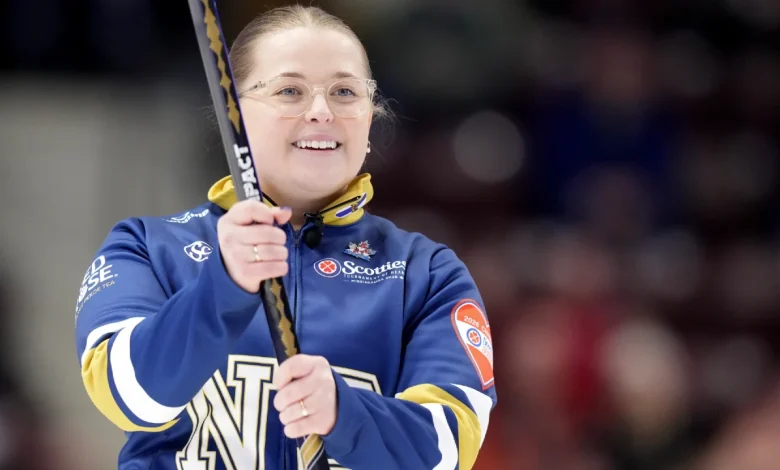 Stevens clinches final Scotties playoff spot with dramatic win over Armstrong