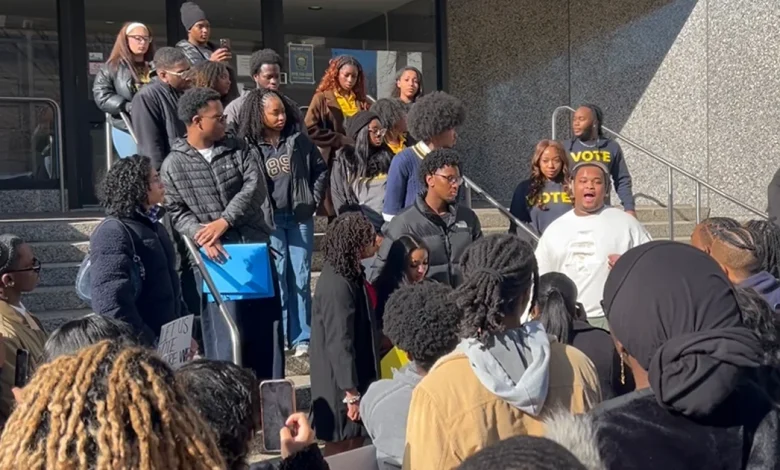 Students protest as NC elections officials cut some Sunday voting, campus polling sites :: WRAL.com