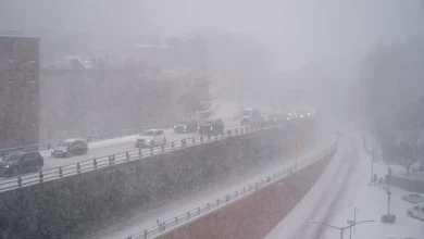 Sudden Snow Warning Gives People Minutes to Prepare