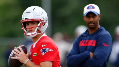 Sunday Patriots Notes: Pats strike perfect balance around Drake Maye