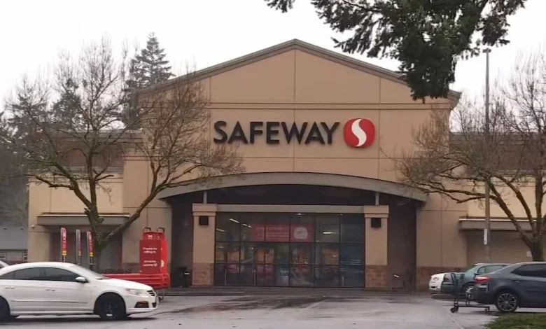 Suspect arrested after stabbing at Safeway in Southeast Portland