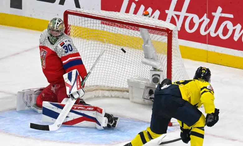 Sweden vs Czechia live updates, score from world juniors gold medal game