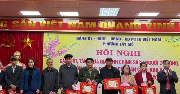 Tay Mo Ward doou mais de 300 pacotes de presentes por ocasião do Ano Novo Lunar de 2026 (Ano do Cavalo).