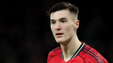Teddy Sheringham urges Man Utd to start £65m star over Benjamin Sesko against Arsenal