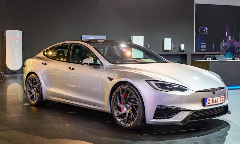 Tesla is killing off its Model S and X cars to make robots