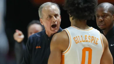 Texas travels to Knoxville to face No. 21 Tennessee