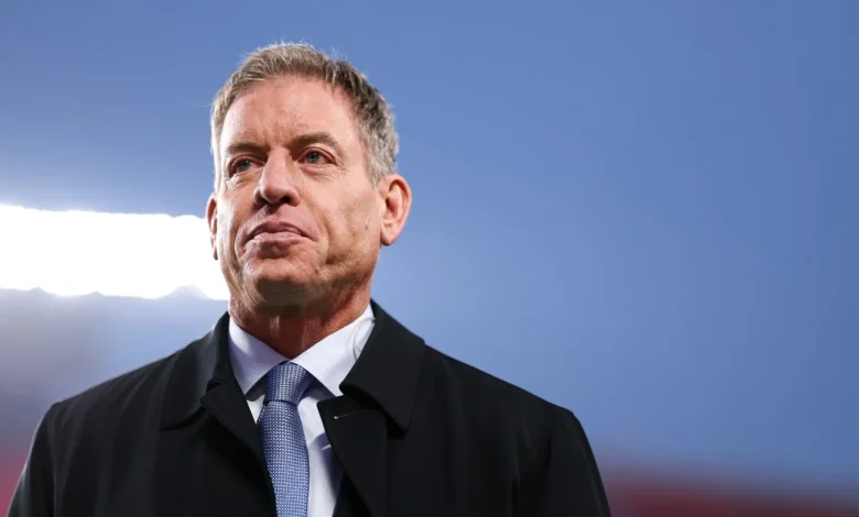 Thanks to Tom Brady’s dual role, no one will say a word about Troy Aikman’s double duty