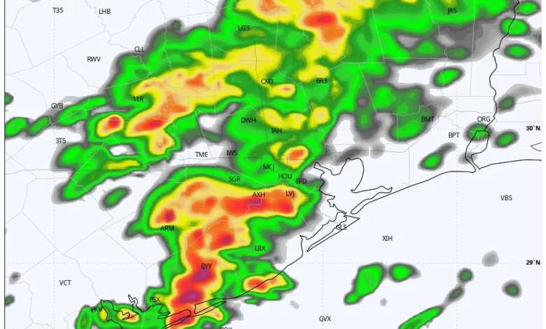 The Arctic front is now nearing Texas. Here’s the latest on what it means for the greater Houston area. – Space City Weather