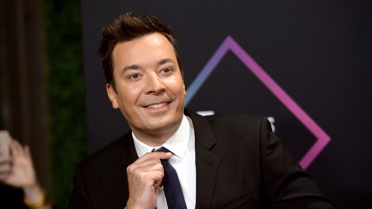 'The Tonight Show' host, Jimmy Fallon, captured shopping at Roosevelt Field in TikTok post