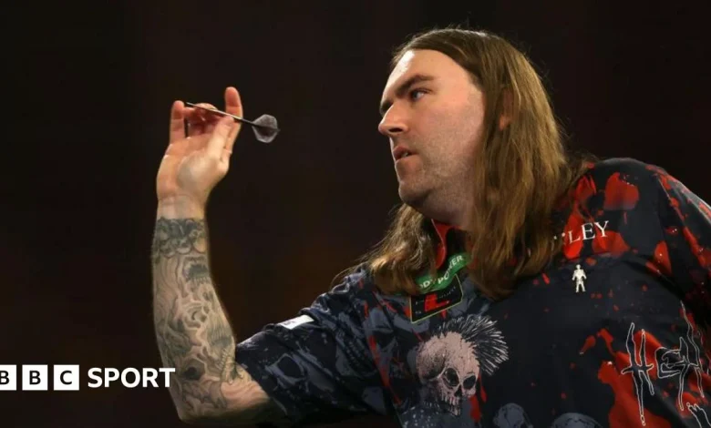 'There's no cure' - the eye condition affecting Littler's opponent Searle