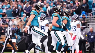 Three Trevor Lawrence TDs, Cam Little's 67-yard field goal have Jags up 31-7 at half