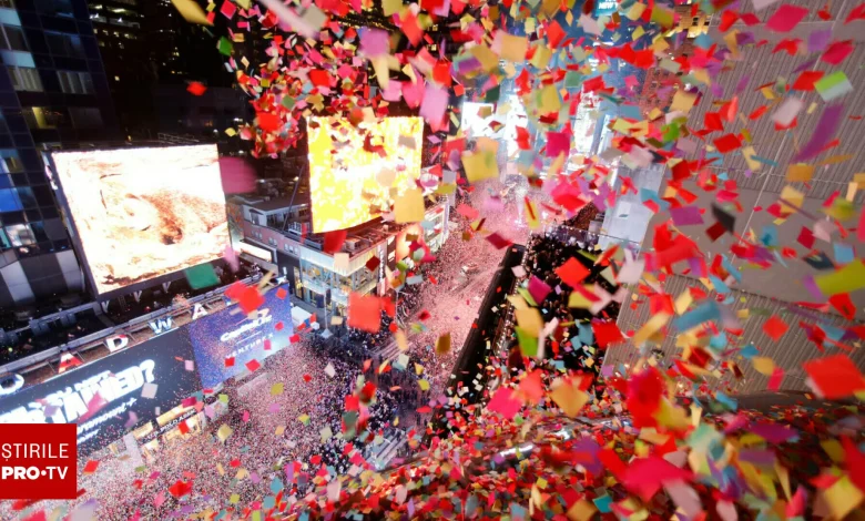 Times Square a strălucit de Anul Nou. Imagini inedite direct din mijlocul festivităților | GALERIE FOTO
