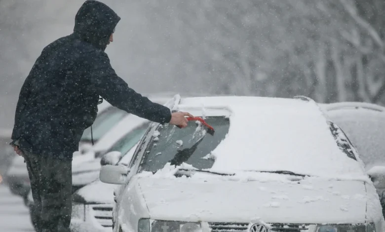 Tomorrow there will be a dangerous snowstorm, icy roads, please be careful