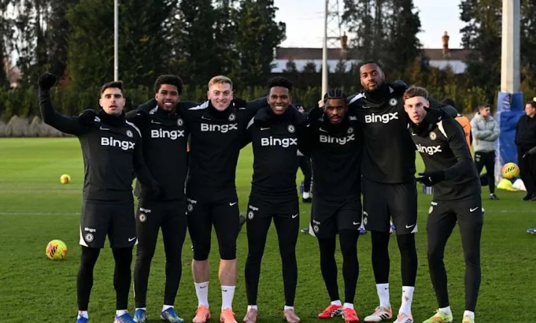 Training gallery: Time to take on Fulham! | News | Official Site