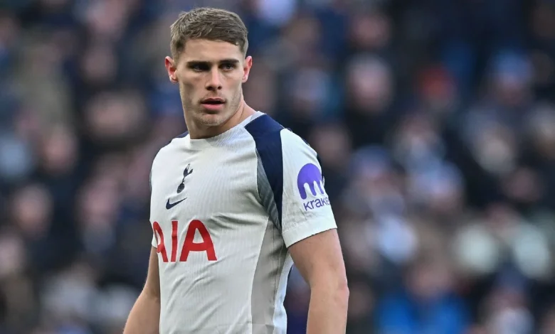 Transfer rumors, news: Barcelona keen on Spurs center back Van de Ven