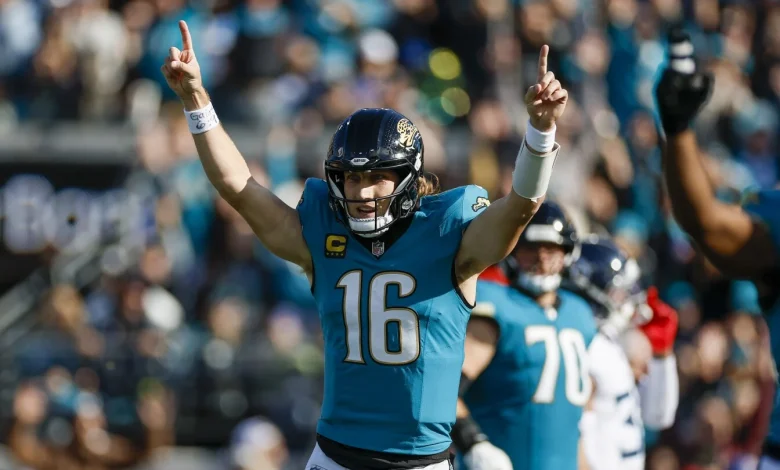 Trevor Lawrence gets to 4,000 passing yards before exiting Sunday’s game