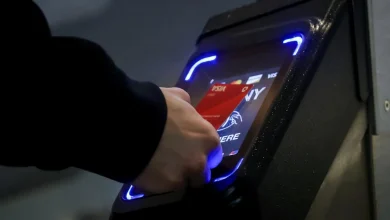 Trump Looks to Congress to Cap Credit Card Rates at 10%