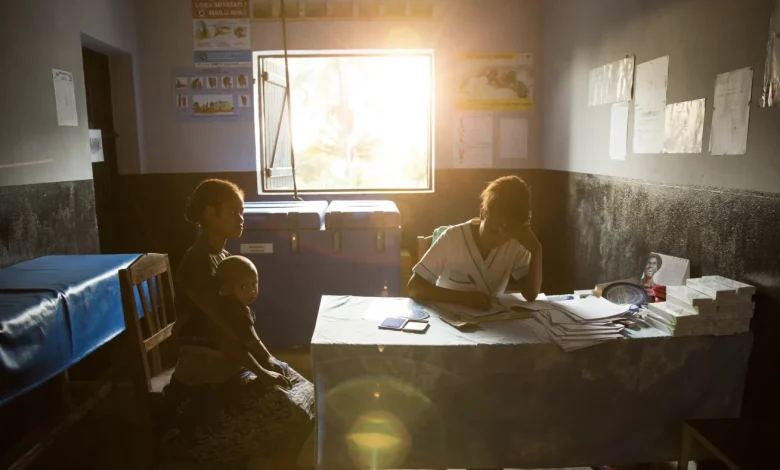 Trump expands policy banning aid to groups that discuss abortion : NPR