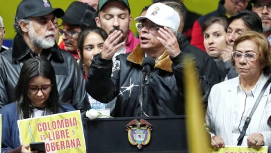 Trump invites Colombian president to White House after threatening his country with military strike : NPR