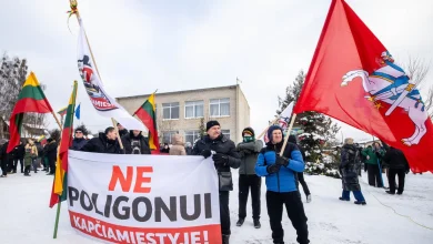 Tūkstantis protestuotojų Kapčiamiestyje griežtai pasisakė dėl poligono – sureagavo ministras