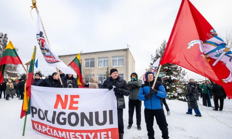 Tūkstantis protestuotojų Kapčiamiestyje griežtai pasisakė dėl poligono – sureagavo ministras
