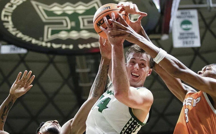 UH men’s basketball team looks to up its rebounding game against CS Bakersfield