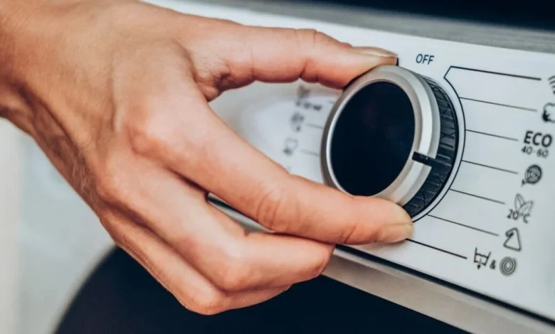 UK households urged to wash clothes at 1 temperature in February