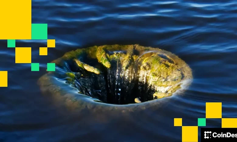 U.S. listed bitcoin, ether ETFs bleed nearly $1 billion in a day