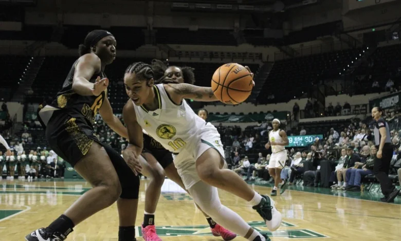 USF women’s basketball records fifth straight win on Alumni night