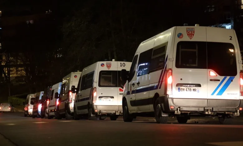 Un mort à Marseille, un enfant blessé à Chelles et des voitures brûlées : le bilan des violences en marge du Nouvel An