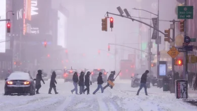 Une tempête hivernale majeure continue de déferler sur le pays