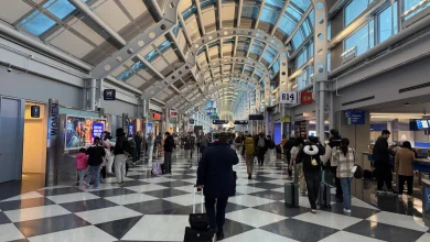 United Draws A Line In The Sand At O’Hare, But American Is Already Stepping Over It