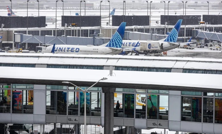 United unveils 5-route Chicago expansion, more flying on 80 routes