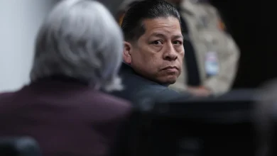 Uvalde trial takes dramatic turn as key witness changes testimony