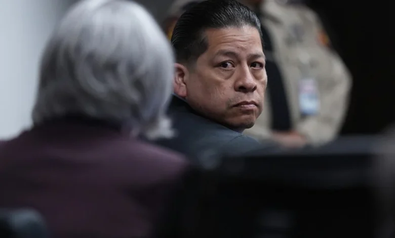 Uvalde trial takes dramatic turn as key witness changes testimony