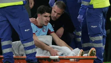 Van Persie vreest zware blessure Shaqueel: 'Als trainer en vader hartverscheurend'