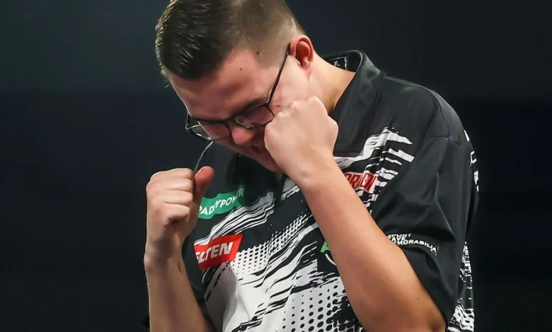 Van Veen verslaat tweevoudig wereldkampioen Anderson en is WK-finalist