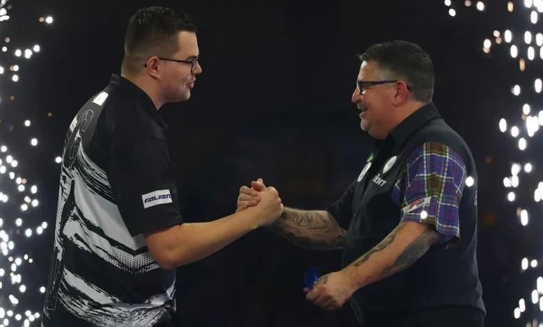 Van Veen 'zó blij' na overwinning op idool Anderson • Zaterdag finale tegen Littler