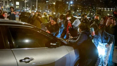 Video: Vehicles drive through anti-ICE demonstration in Hartford